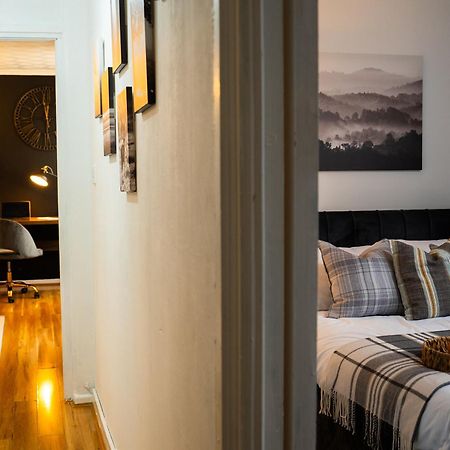 Arena Apartment With Balcony Birmingham Bagian luar foto
