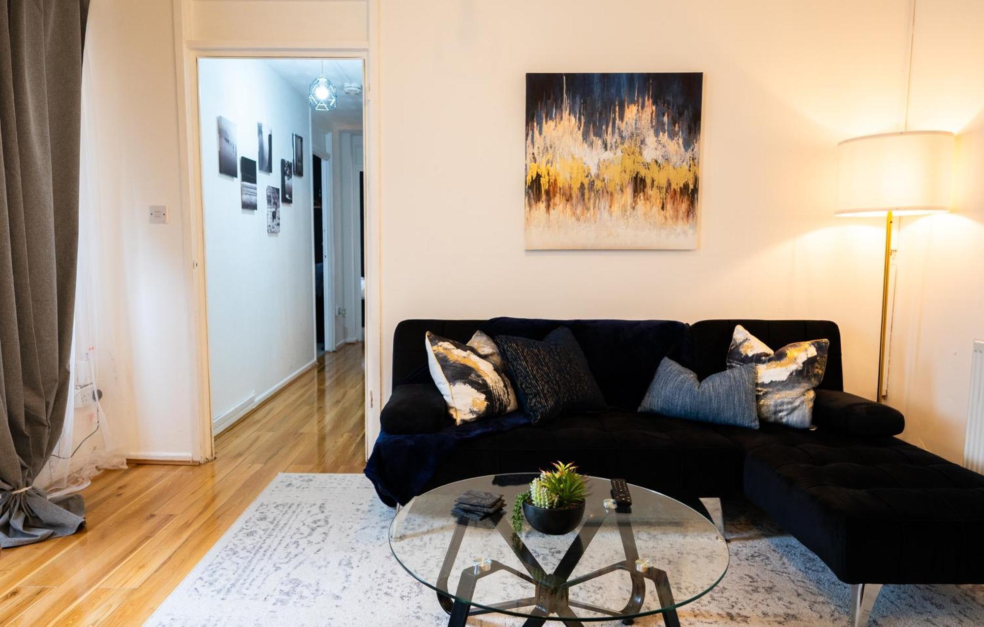 Arena Apartment With Balcony Birmingham Bagian luar foto