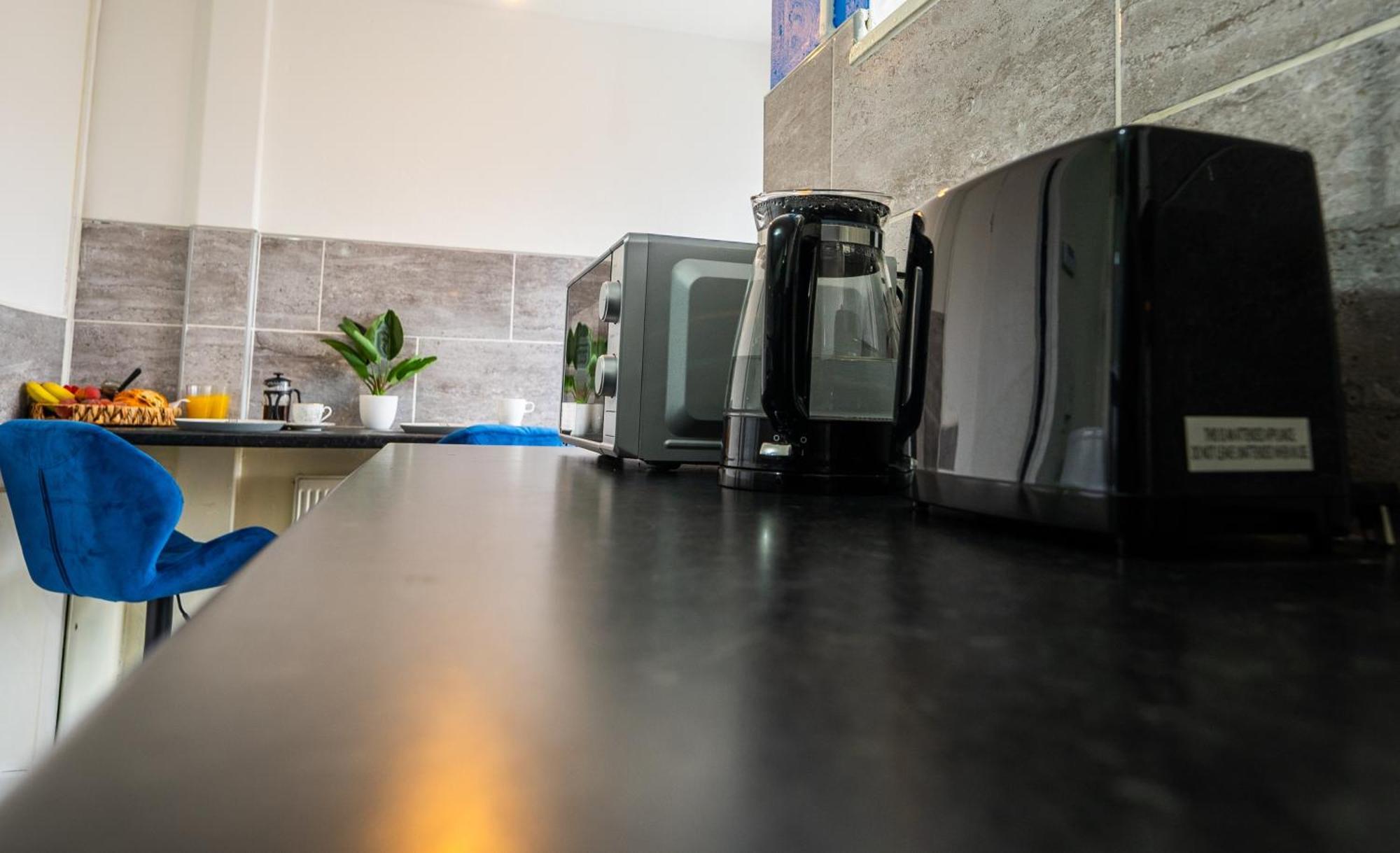 Arena Apartment With Balcony Birmingham Bagian luar foto