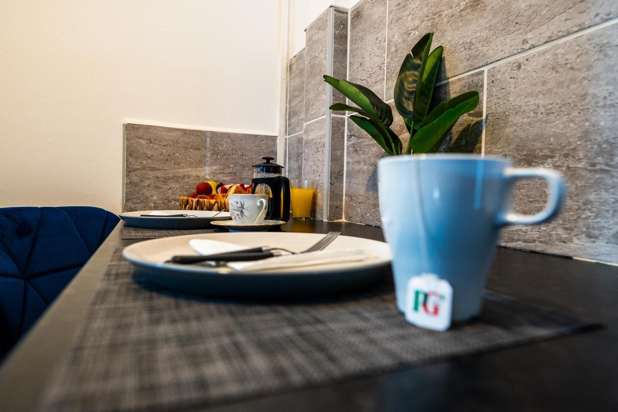 Arena Apartment With Balcony Birmingham Bagian luar foto