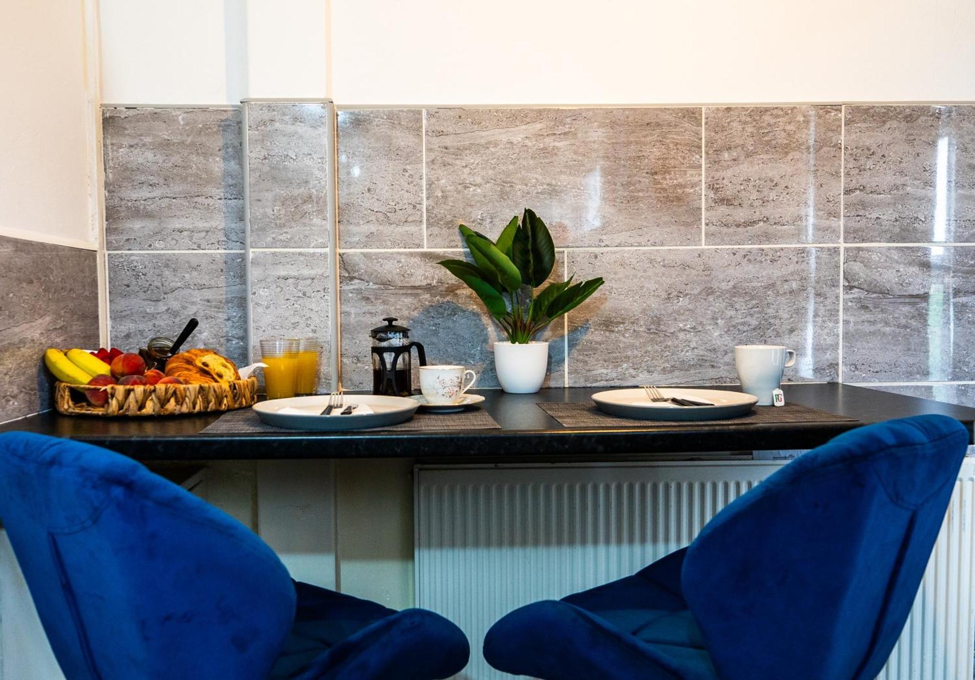 Arena Apartment With Balcony Birmingham Bagian luar foto