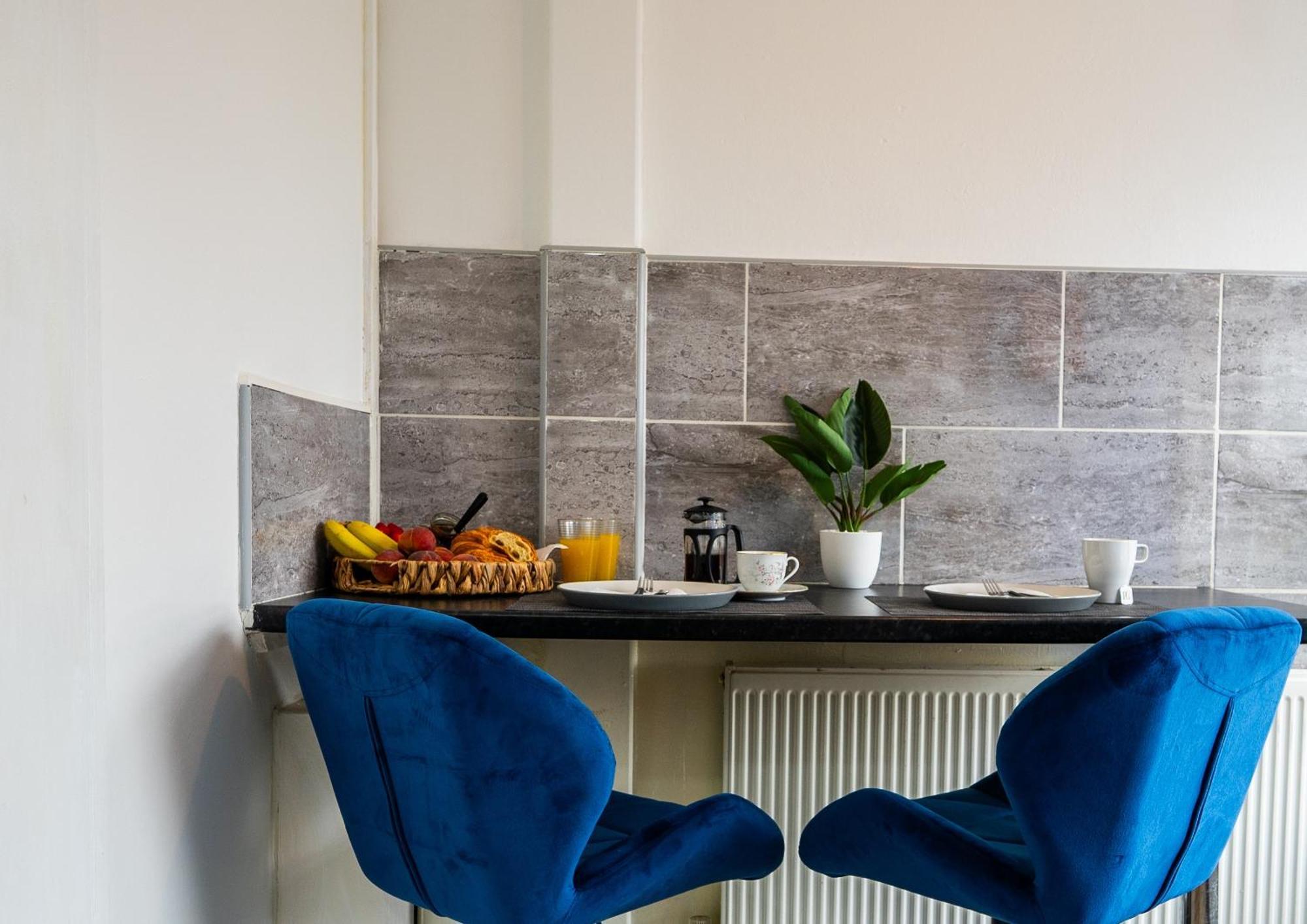 Arena Apartment With Balcony Birmingham Bagian luar foto